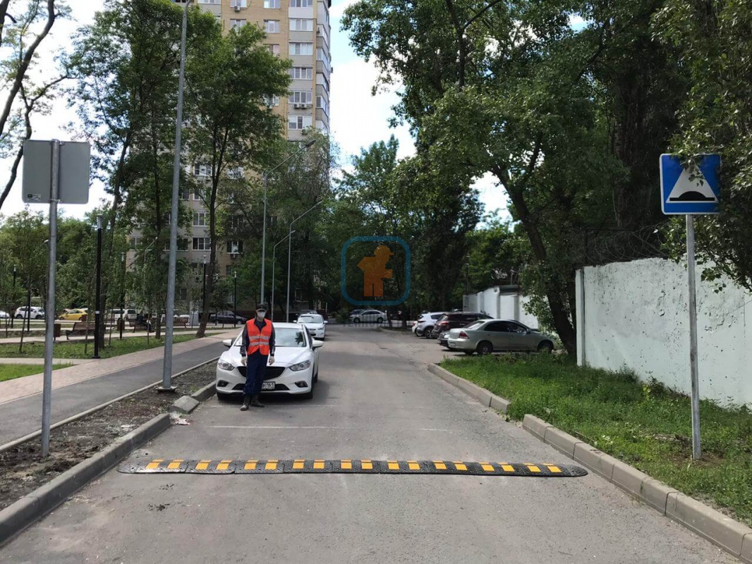 Установка знака 1.17 Искусственная неровность и лежачего полицейского ИДН-500, г. Великий Новгород
