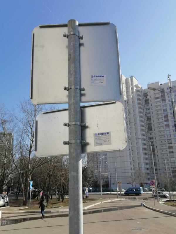 Стойка оцинкованная d76 мм с дорожными знаками, г. Москва, ул. Никулинская 6к1