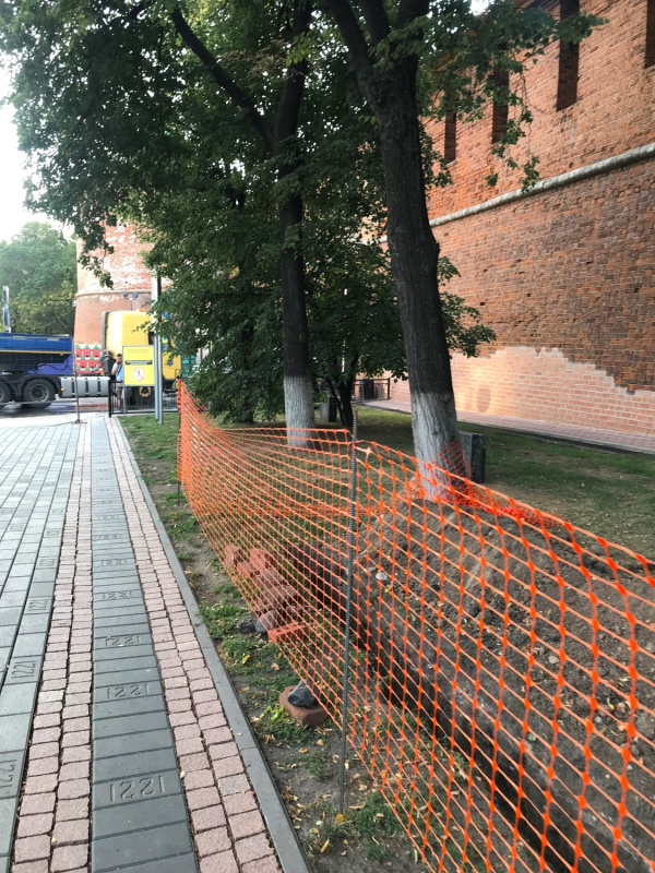 Ограждение земляных работ пластиковой сеткой А-90 1*50м, Нижегородский Кремль, г. Нижний Новгород
