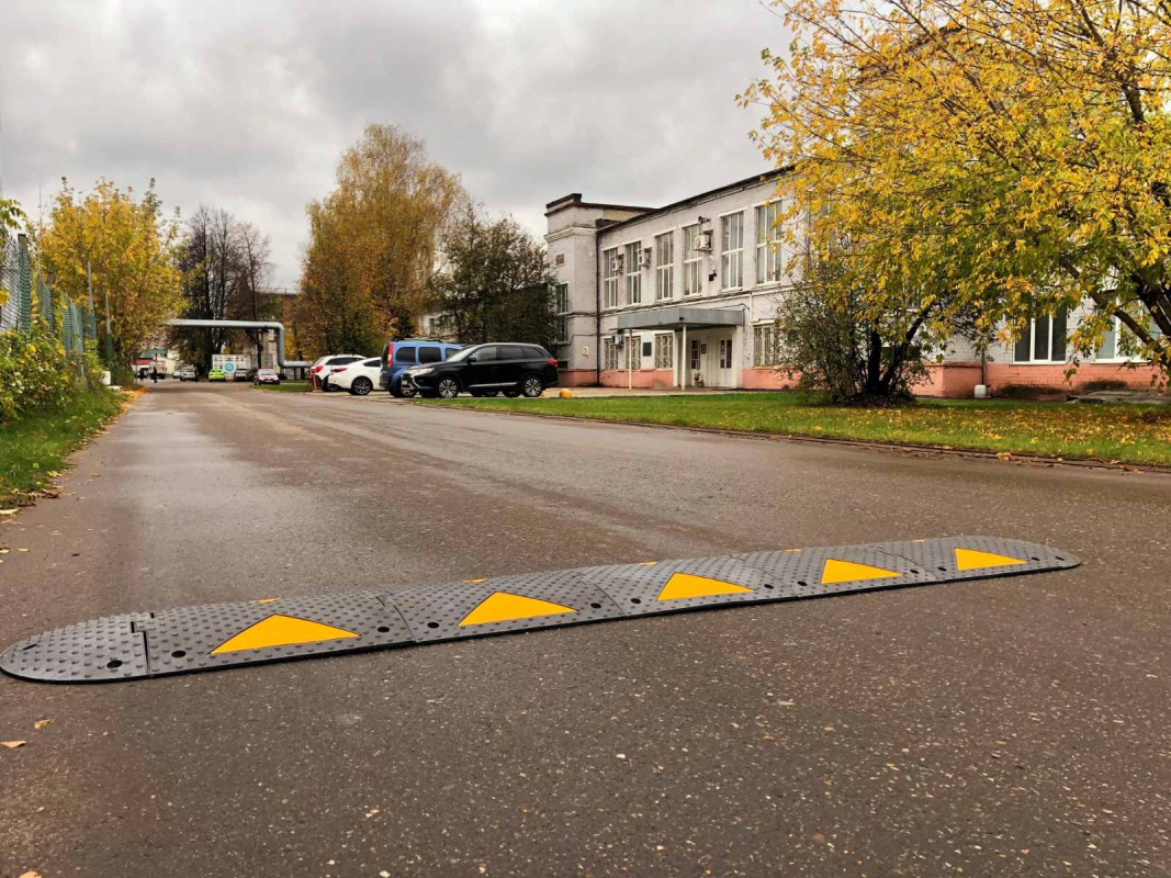 Принудительное ограничение скорости на территории завода, г. Ярославль