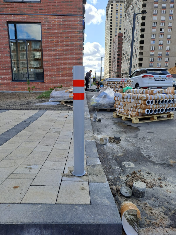 Тротуарные столбики для ограждения пешеходных зон - фото 6 Тротуарные столбики для ограждения пешеходных зон - фото 6