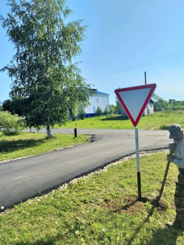 Монтаж дорожных знаков в грунт