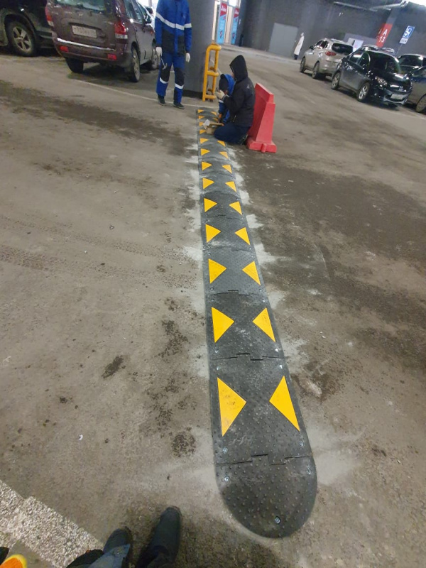 ИДН-500 на закрытом паркинге ТРЦ «VEER Mall», г. Екатеринбург ИДН-500 на закрытом паркинге ТРЦ «VEER Mall», г. Екатеринбург