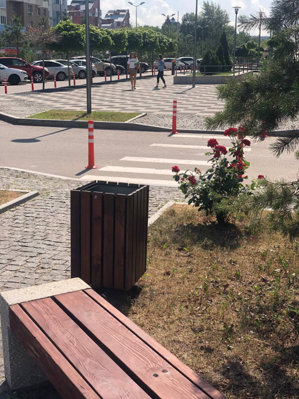 Дорожные разделительные столбики, г. Рязань, ул. Чапаева, 57