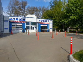 Парковочные столбики на териитории, прилегающей к автомойке Парковочные столбики на териитории, прилегающей к автомойке