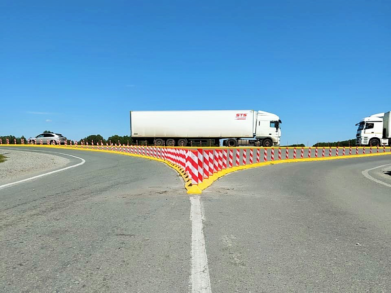 Полимерпесчаные дорожные разделители 